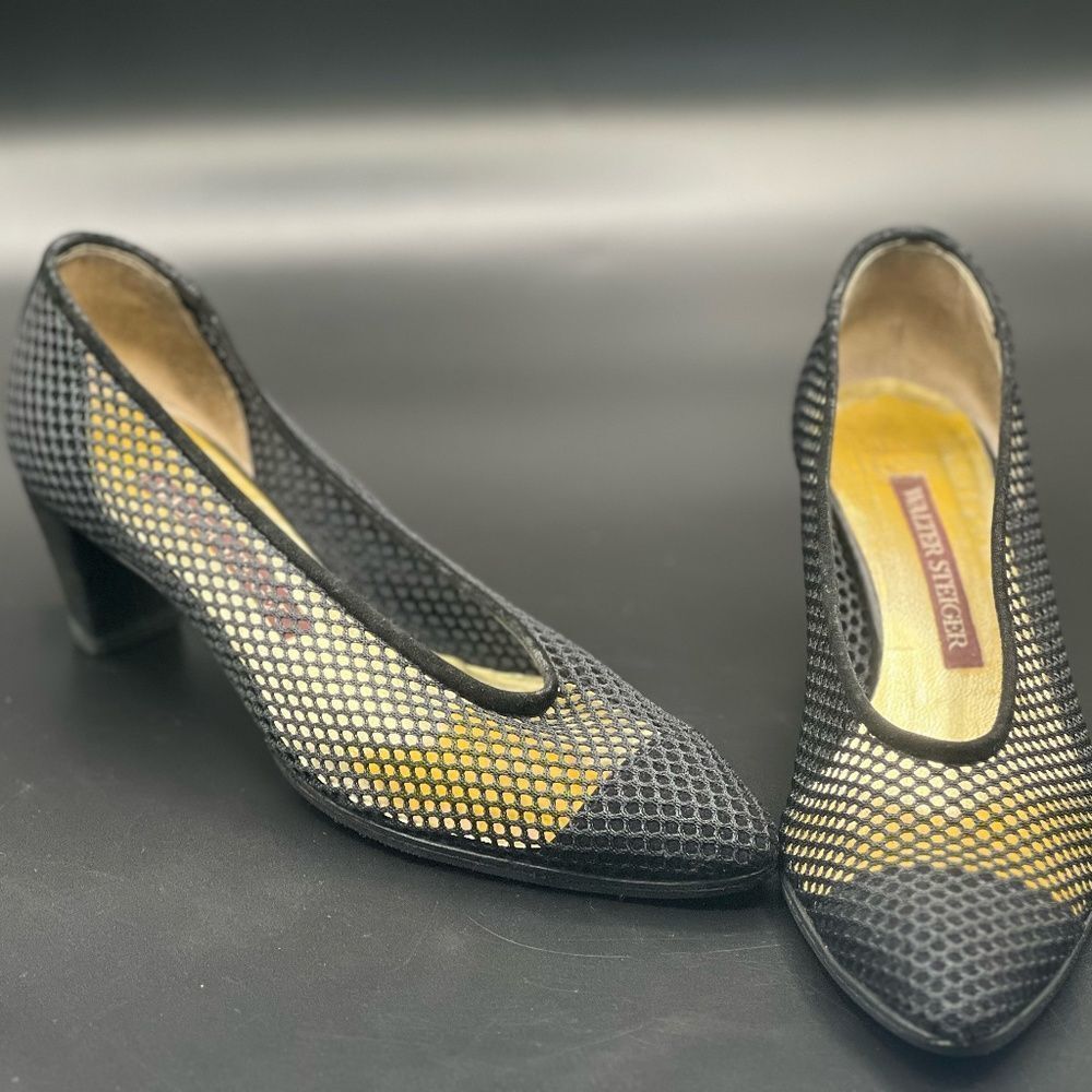 Perfect Black Vintage Walter Steiger Pumps